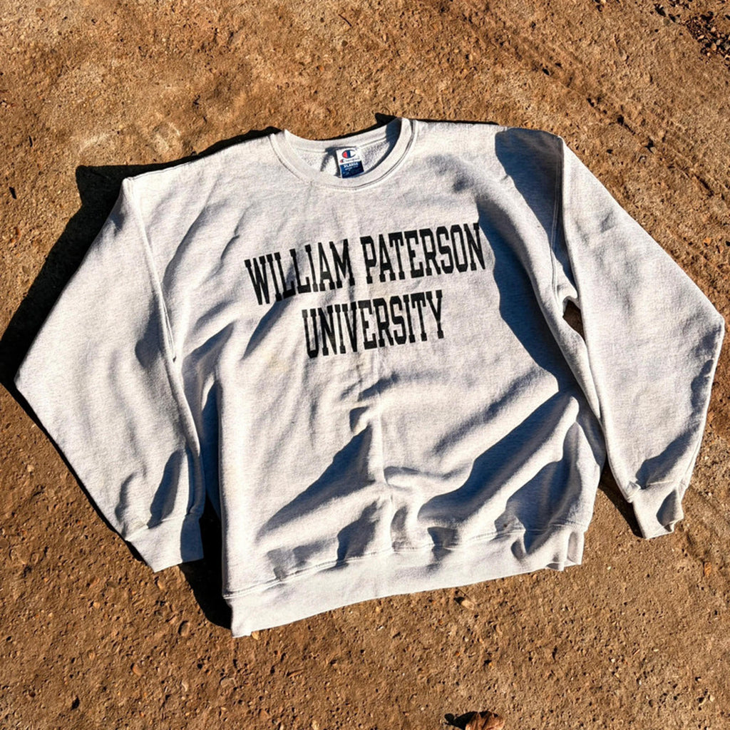 90’s Champion Crew Neck Sweatshirt