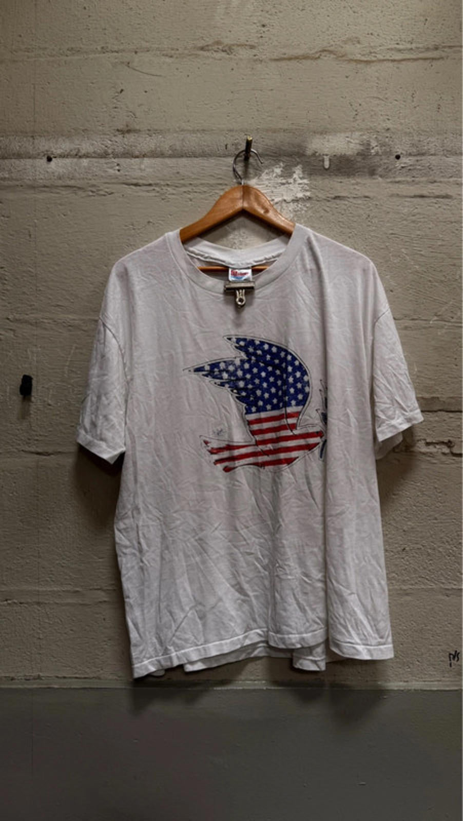 vintage single stitch graphic tee.