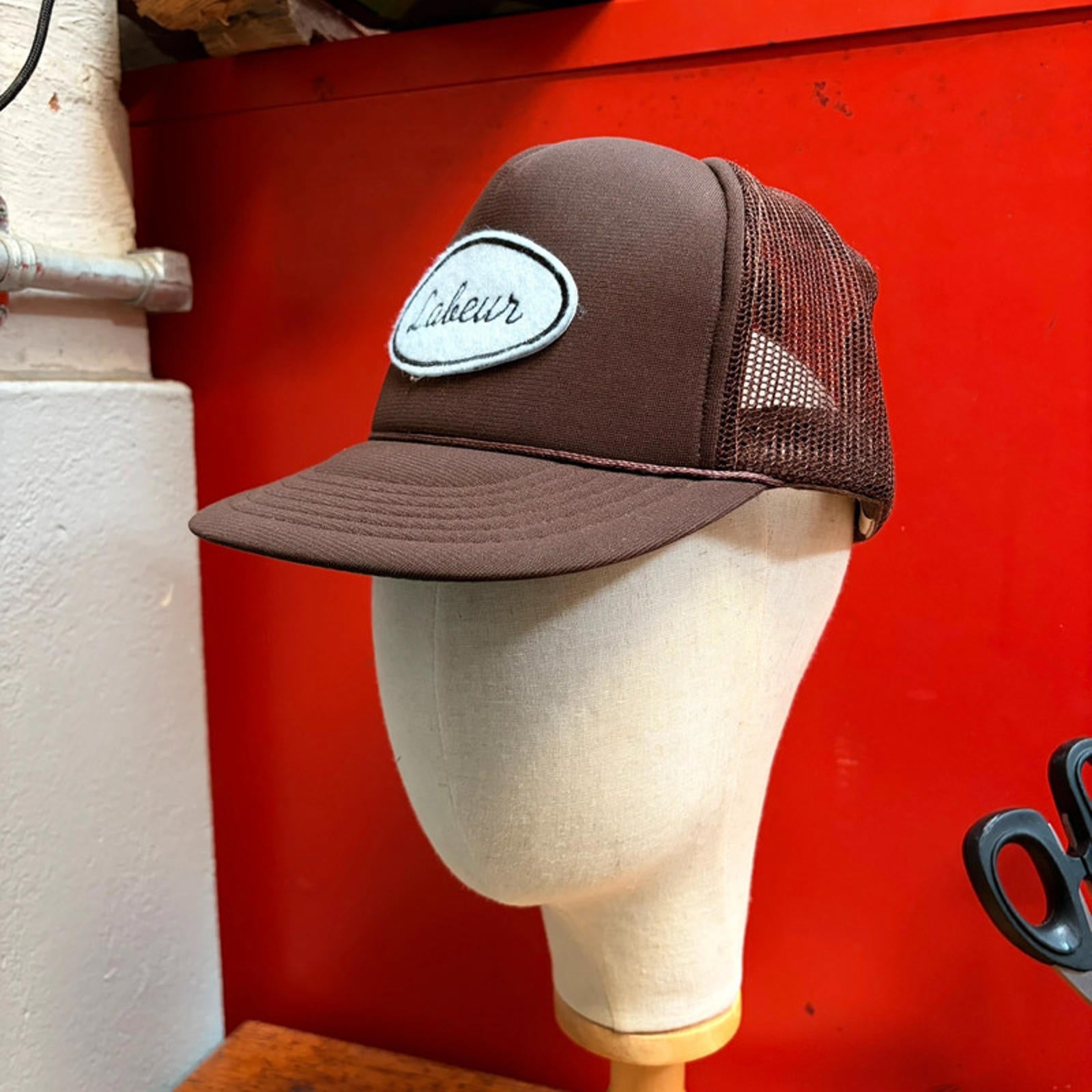 Labeur Vintage Upcycled Cap - Classic Brown Mesh Trucker