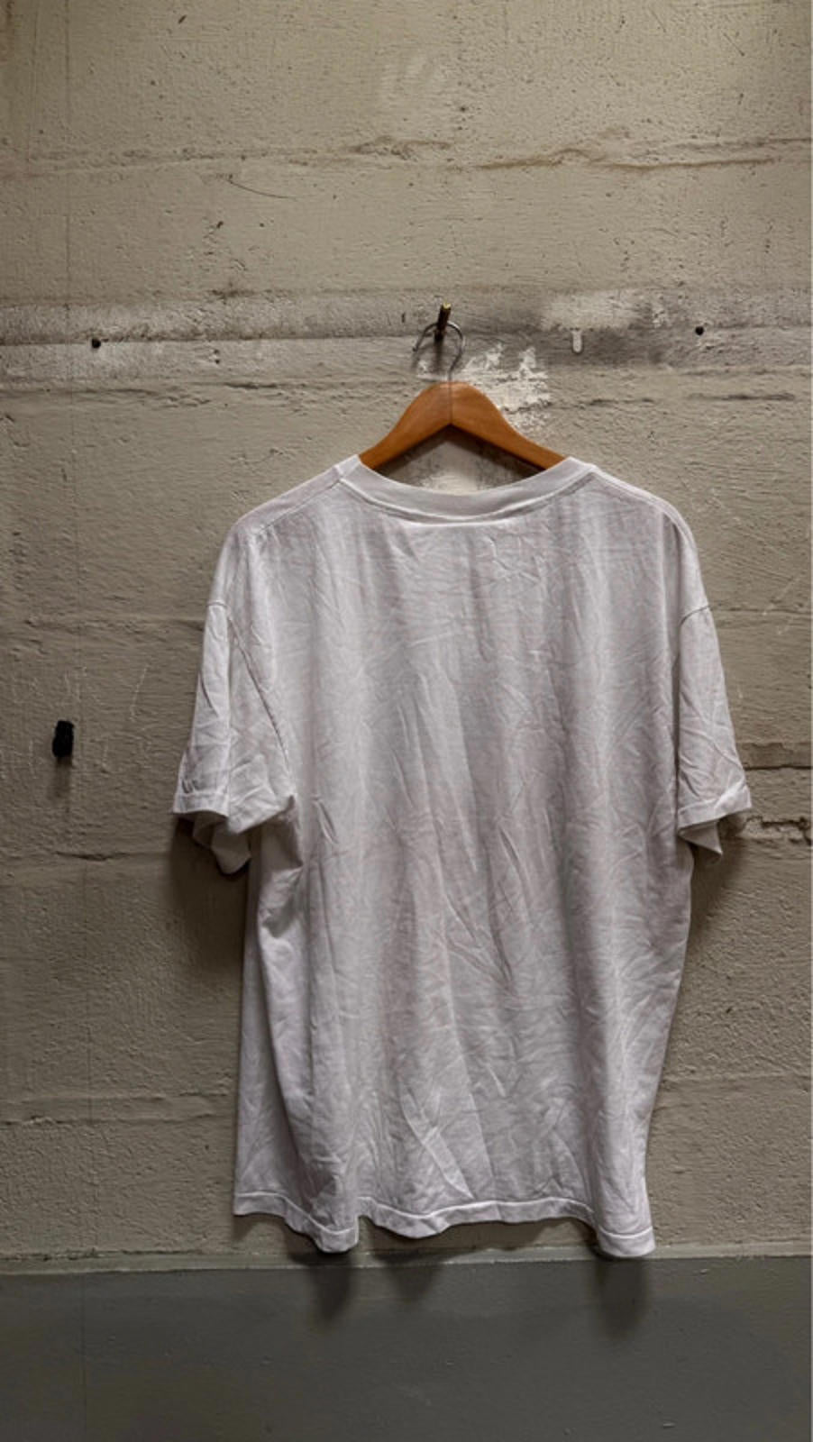 vintage single stitch graphic tee.