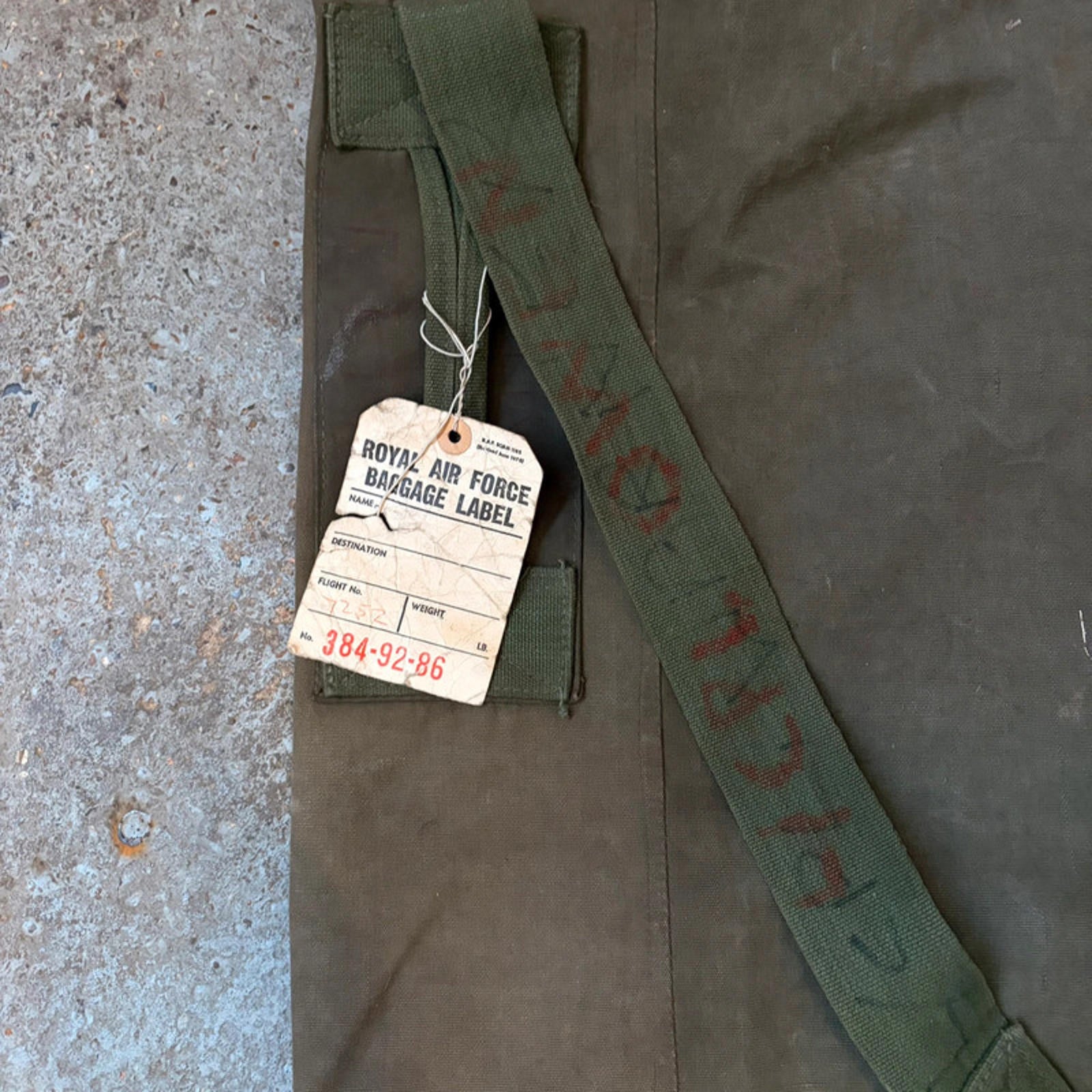 Vintage 1986 Royal Air Force (RAF) Kit Bag - Military Duffle Bag